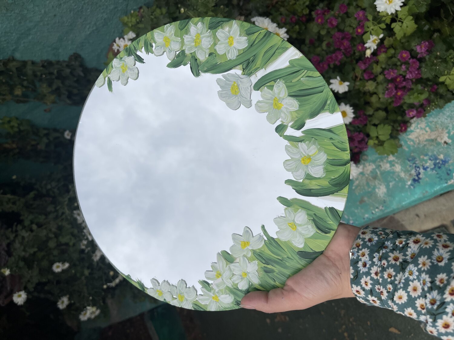 مرايا مرسومة يدويًا